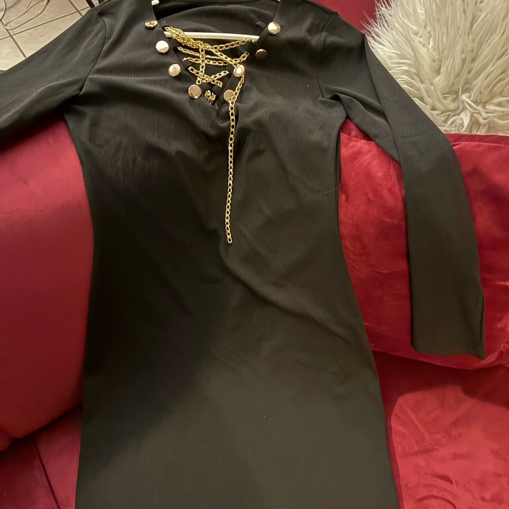 Black Long-Sleeve Chain-Accent Bodycon Dress